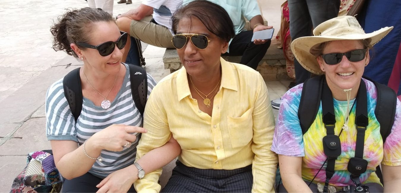 harry female guide in delhi