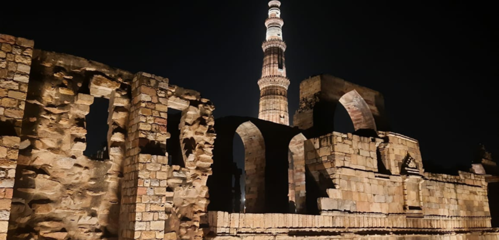 Qutub Minar at Night Tour Light Show Ticket Price Timing,  शाम ए कुतुब