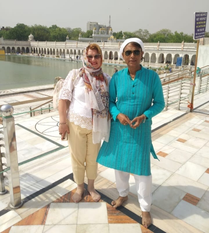 Female Tourist Guide in Delhi
https://gowithharry.com/female-tourist-guide-in-delhi/