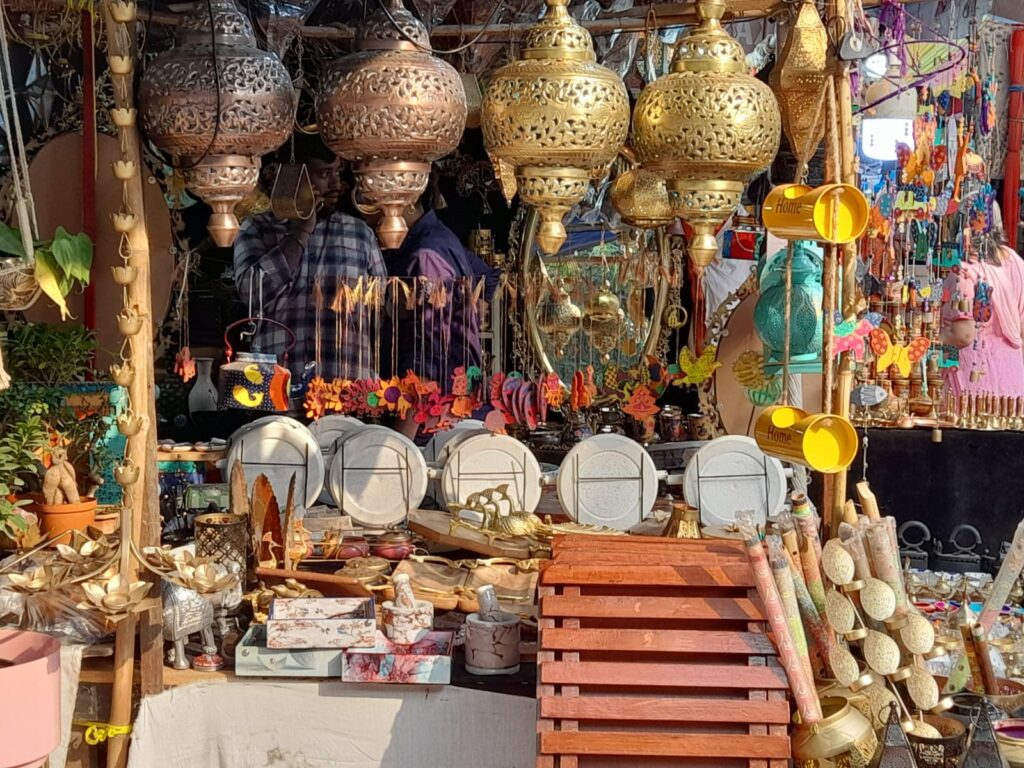 https://gowithharry.com/dilli-haat-delhi-ina/ Dilli Haat Delhi INA Market Restaurant Ticket Time Reach