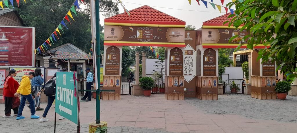 https://gowithharry.com/dilli-haat-delhi-ina/ Dilli Haat Delhi INA Market Restaurant Ticket Time Reach