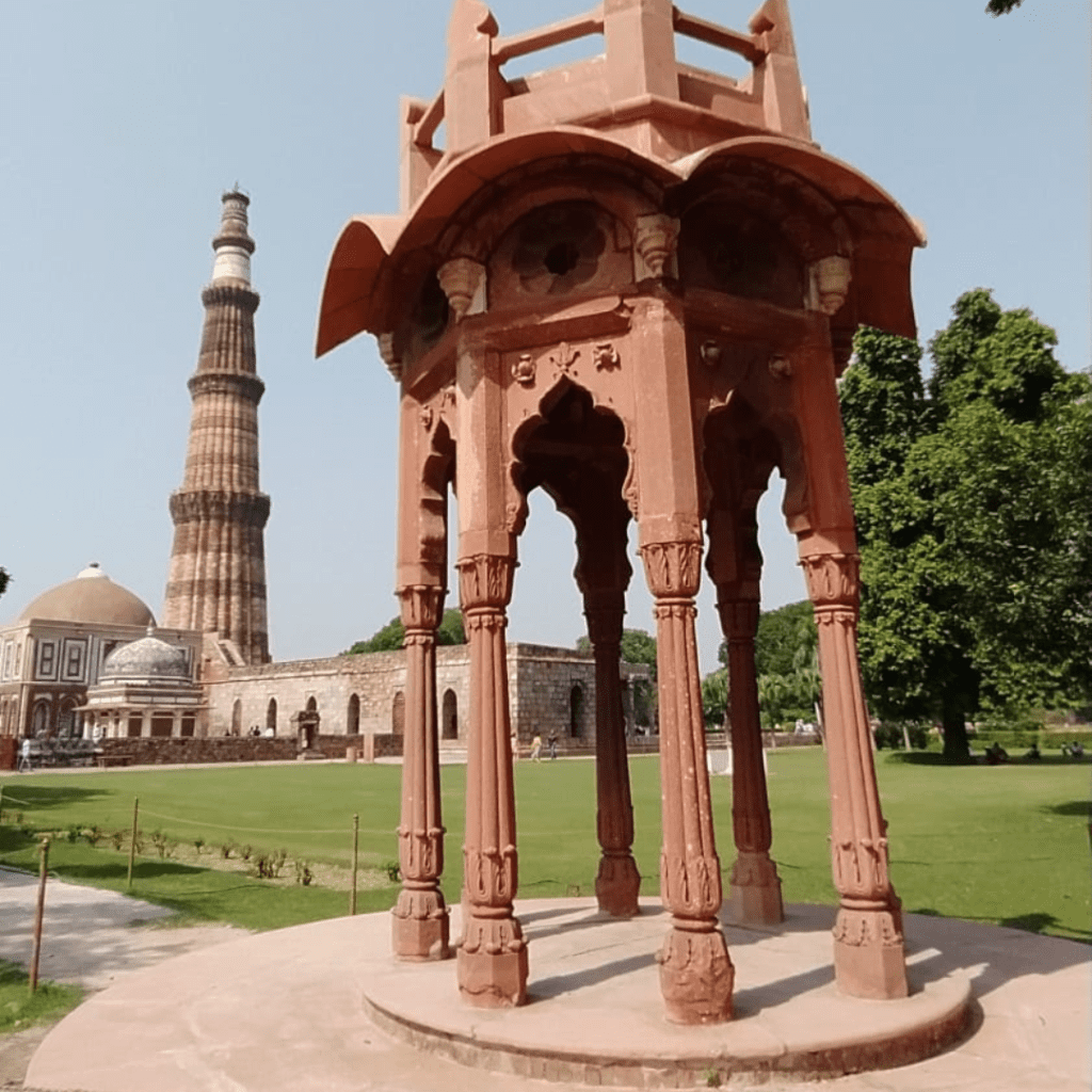 https://gowithharry.com/qutub-minar-delhi-architecture-history-timing/
Enjoy Qutub Minar Delhi-Architecture History-Timing Ticket