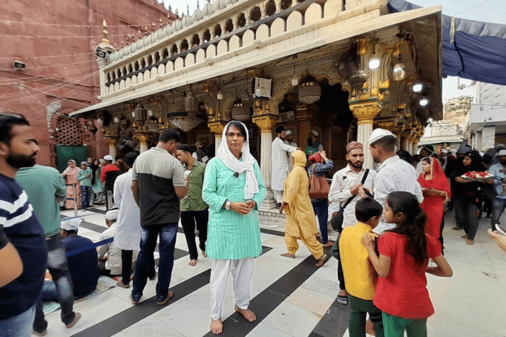 Nizamuddin Dargah Walk: A Soulful Journey of Sufi Qawwalis and Divine Love in Delhi