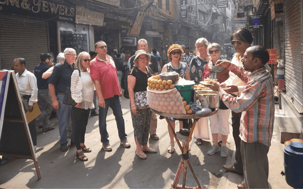 Old Delhi Heritage Walk: Red Fort, Jama Masjid, Food & Rickshaw Ride