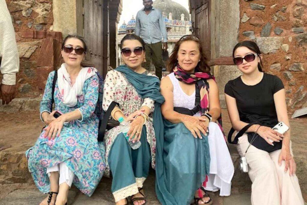 Female Tourist Guide in Delhi: Your Perfect Delhi Tour Companion