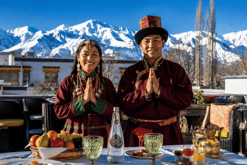 Delhi to Leh Ladakh: Golden Triangle Tour with Guide