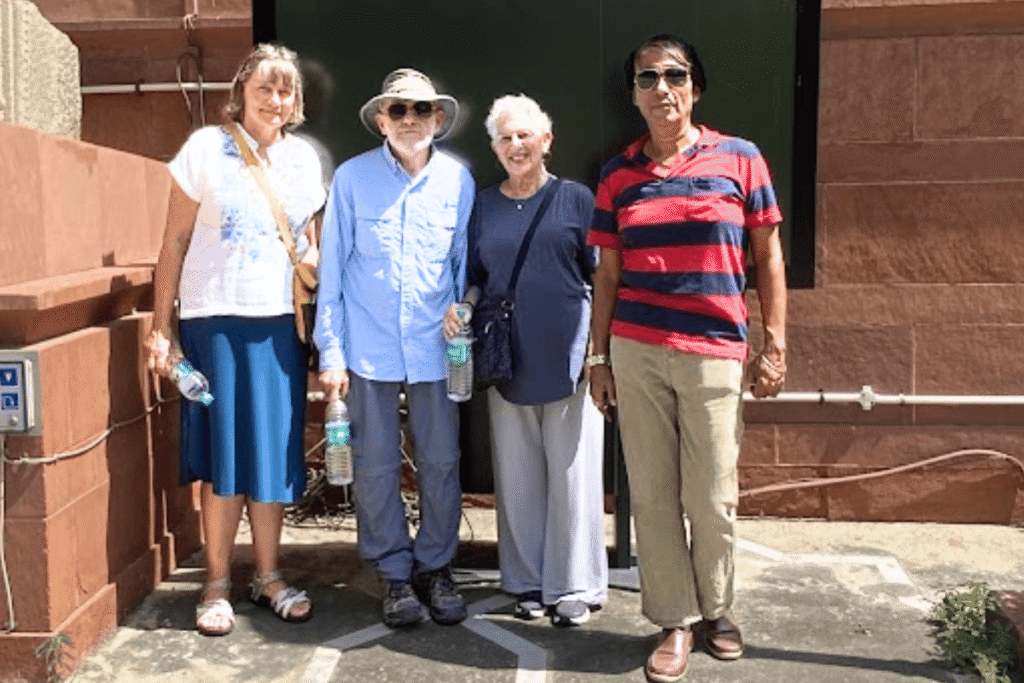 About Us – Your Trusted Delhi Tour Guide for Delhi, Agra & Jaipur Tours