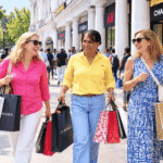 Ultimate Delhi Shopping Tour: Private shopping tour of Bazaars with Sightseeing & Local Street Food